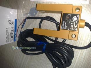 歐姆龍OMRON E3S-GS3E4凹槽型光電開關 工業自動化的可靠感知之選